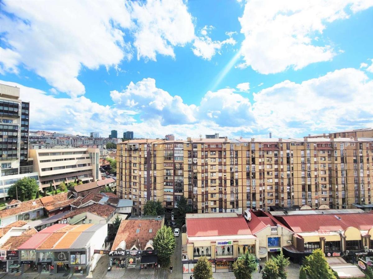 Cozy Apartment In Pristina Exterior photo